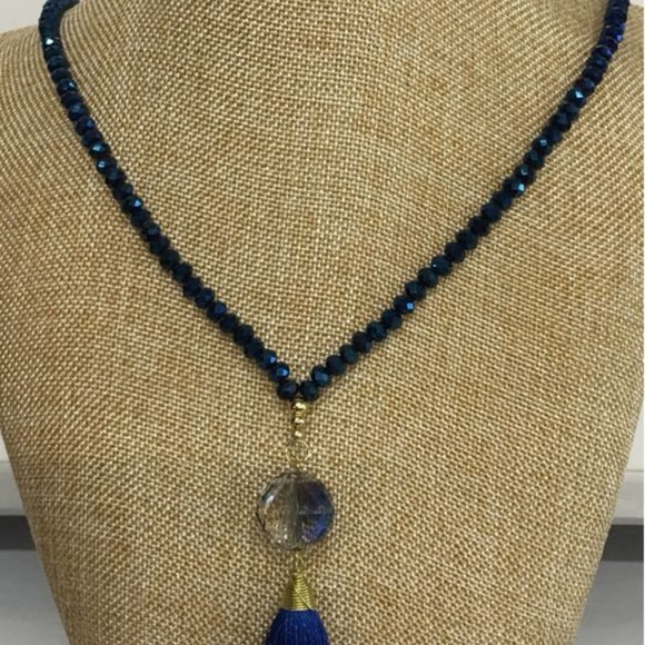 Women's Neclace Set- NEW! - Picture 2 of 3